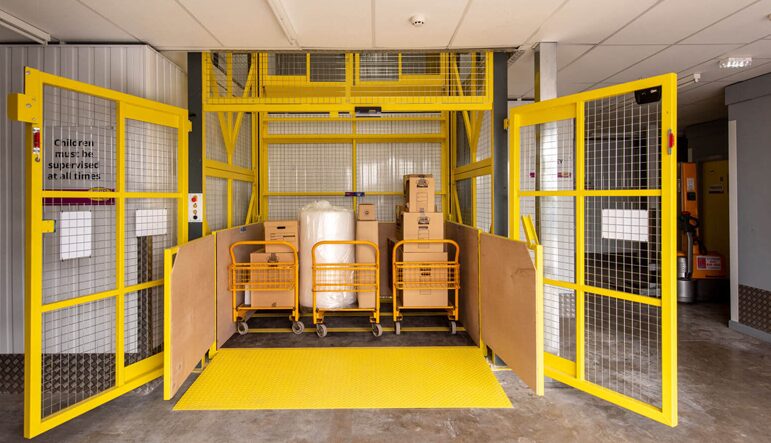 Goods lift